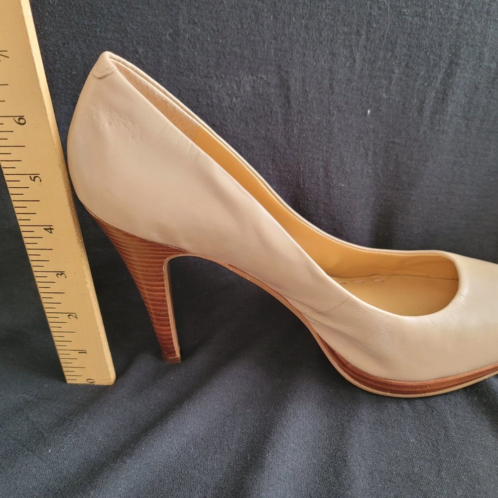 Leather Tan Pump w/wood heel, Platform - Picture 3 of 6